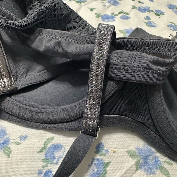 Victoria’s Secret dream angels metallic bra bundle size 34C - Picture 5 of 16